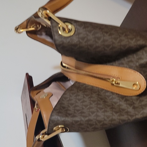 NWT Michael kors monogram  bag - Picture 3 of 5